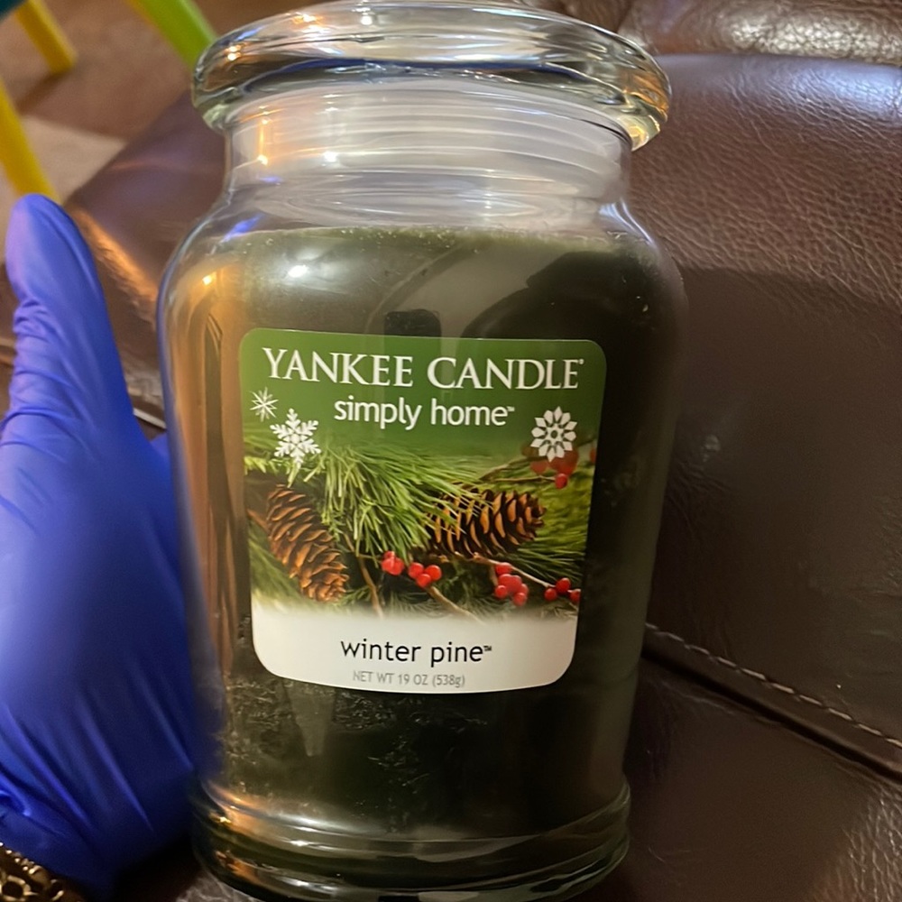 Yankee Candle Winter Pine 19oz